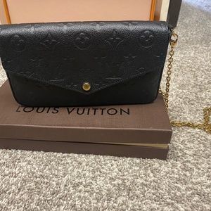 Louis Vuitton - Felicie Pouchette